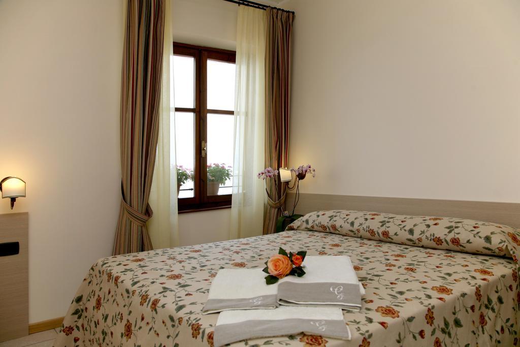 Locanda Le Palafitte Bardolino Szoba fotó