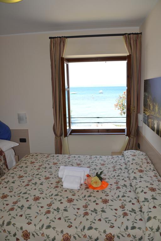 Locanda Le Palafitte Bardolino Szoba fotó