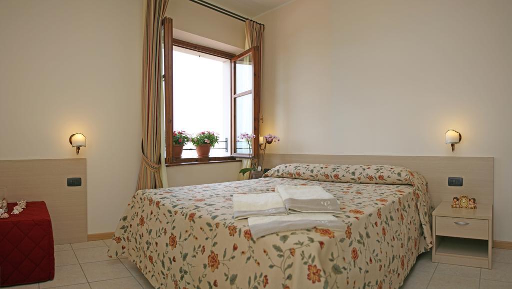Locanda Le Palafitte Bardolino Szoba fotó